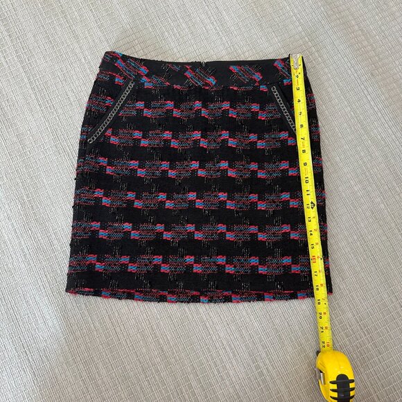 Trina Turk faux tweed, black & red patterned mini skirt, size 6 - Picture 2 of 7
